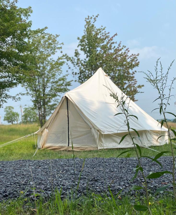 Naturluxe & Stars Watkins Glen Exterior photo